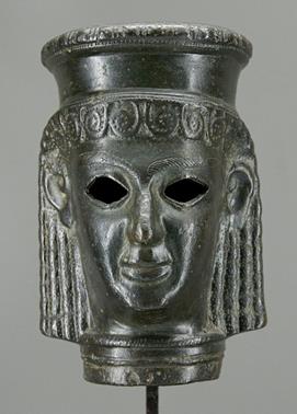 https://upload.wikimedia.org/wikipedia/commons/thumb/d/d3/Female_head_polos_Louvre_Br1.jpg/800px-Female_head_polos_Louvre_Br1.jpg